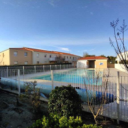 Appartement Dans Residence Au Calme Avec Piscine Les Sables-d'Olonne Ngoại thất bức ảnh